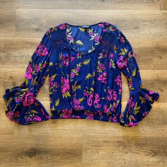 Express Bell-Sleeved Top - Picture 1 of 9